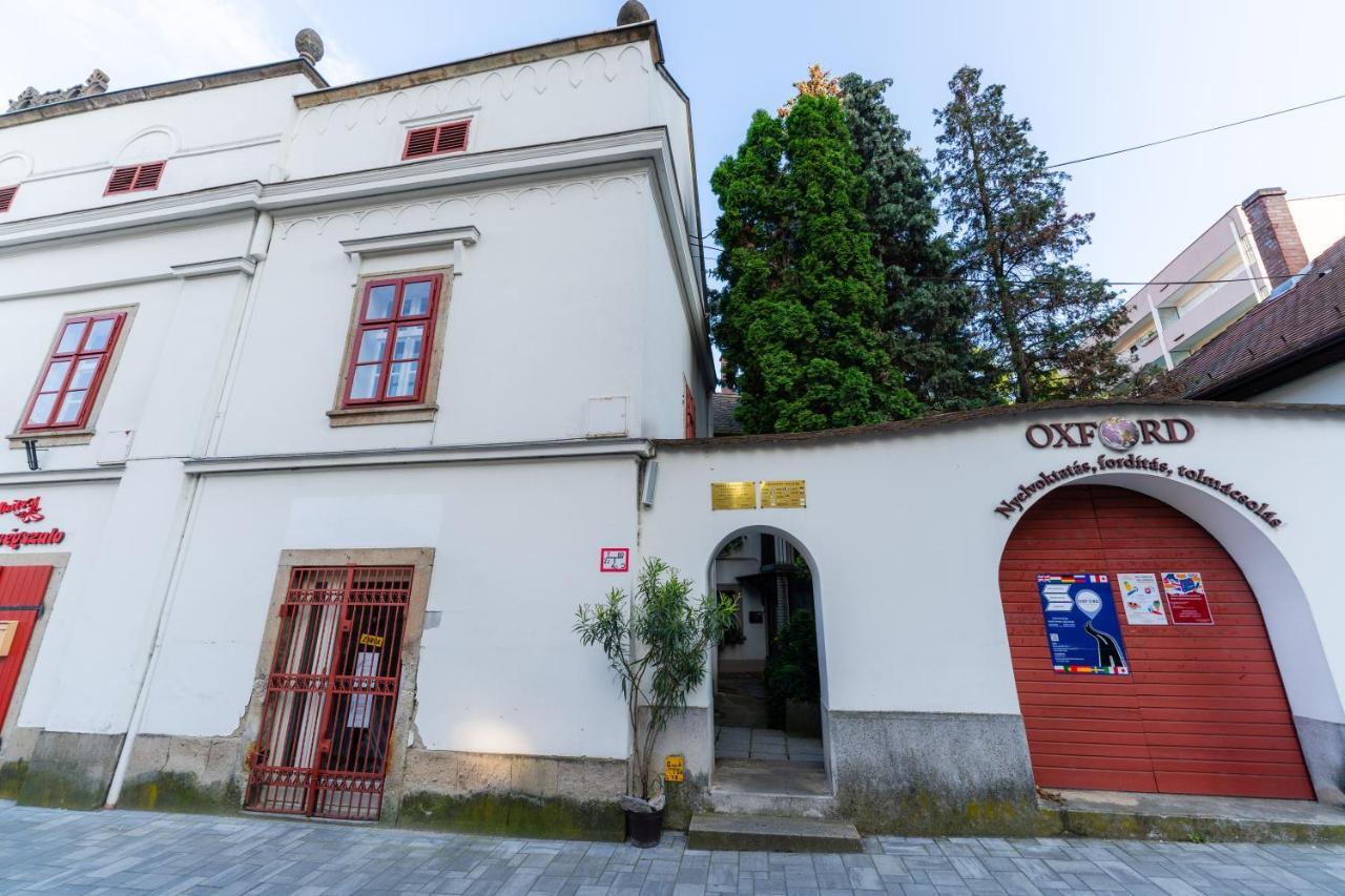 Carlone House Leilighet Eger Eksteriør bilde
